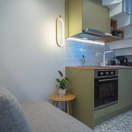 Christina's Loft 하니아